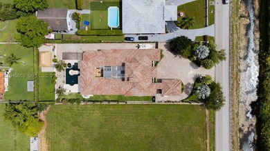 Welcome to your dream home where luxury meets entertainment! - photo 10