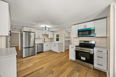 Fully renovated and move-in ready, this charming 2-bedroom home - photo 2