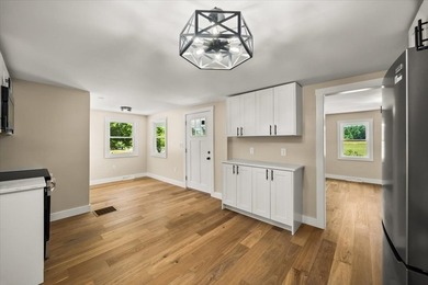 Fully renovated and move-in ready, this charming 2-bedroom home - photo 10