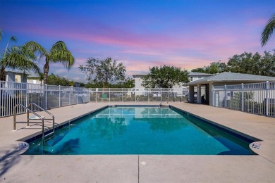 Virtually Staged. Beautifully Renovated, Move-In Ready Condo in - photo 2