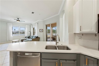 Price improvement! This stunning LAKEFRONT 3BR/2BA/2CG + den - photo 23