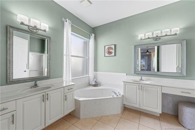 Price improvement! This stunning LAKEFRONT 3BR/2BA/2CG + den - photo 25