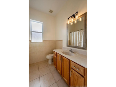 Price improvement! This stunning LAKEFRONT 3BR/2BA/2CG + den - photo 36