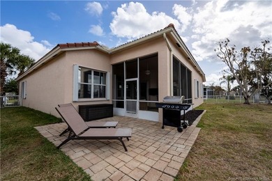 Price improvement! This stunning LAKEFRONT 3BR/2BA/2CG + den - photo 43