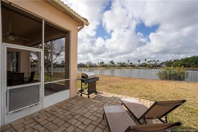 Price improvement! This stunning LAKEFRONT 3BR/2BA/2CG + den - photo 44