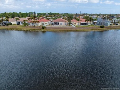 Price improvement! This stunning LAKEFRONT 3BR/2BA/2CG + den - photo 48