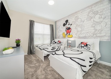 Beautiful 5-bedroom, 5-bathroom vacation home featuring two - photo 5