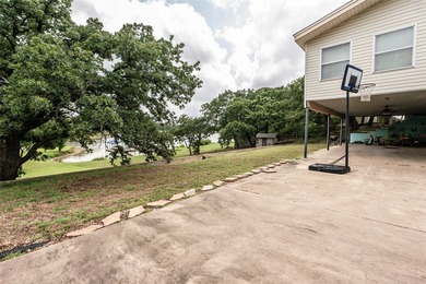 Lakefront Living on Lake Nocona! Escape to this spacious - photo 15