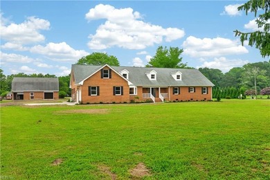 Beautifully updated sprawling brick ranch on 2.76 acres, offers - photo 2