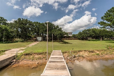 Lakefront Living on Lake Nocona! Escape to this spacious - photo 23