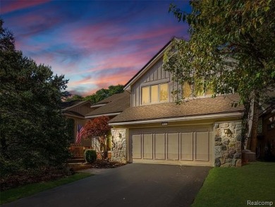 Lake Condo For Sale in West Bloomfield, Michigan