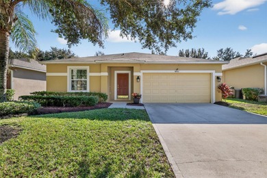 Lake Harris Home Sale Pending in Tavares Florida