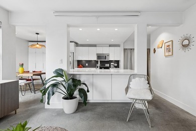 Welcome to St. George Place in the heart of Mount Pleasant. This - photo 12