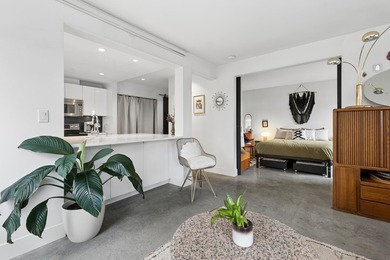 Welcome to St. George Place in the heart of Mount Pleasant. This - photo 13