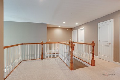 PICTURE-PERFECT CURB APPEAL, 3-CAR GARAGE, PEACEFUL CUL-DE-SAC - photo 21