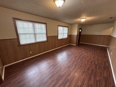 This cozy 3/1/2 (1524 sqft) home has endless possibilities. The - photo 30
