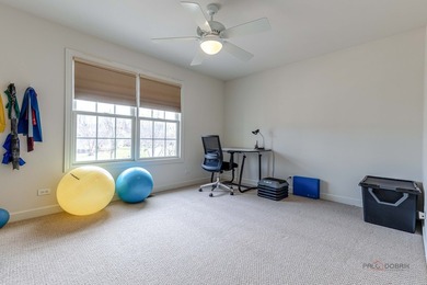PICTURE-PERFECT CURB APPEAL, 3-CAR GARAGE, PEACEFUL CUL-DE-SAC - photo 30