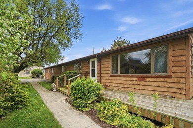 LAKEFRONT!!! Escape to the water in this 2 bedroom, 2 bath - photo 4