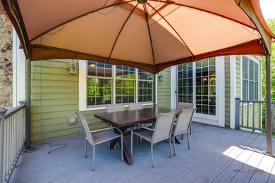 PICTURE-PERFECT CURB APPEAL, 3-CAR GARAGE, PEACEFUL CUL-DE-SAC - photo 35