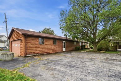 LAKEFRONT!!! Escape to the water in this 2 bedroom, 2 bath - photo 7