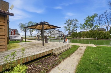 LAKEFRONT!!! Escape to the water in this 2 bedroom, 2 bath - photo 9
