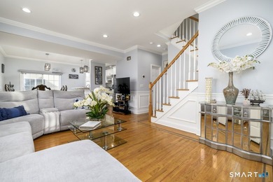 Welcome to this rare 3 bedroom, 3.5 bath townhouse! Located in a - photo 5