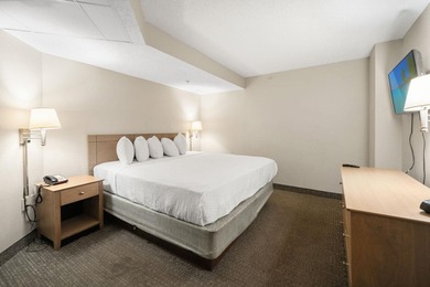 Beautiful, ocean view King suite at Landmark Resort! This - photo 11