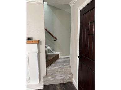 Welcome to 910 NE 31st St in Grand Prairie, TX This beautifully - photo 22