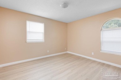 SELLER OFFERING UP TO $10,000 TOWARD BUYER'S CLOSING COSTS & - photo 22