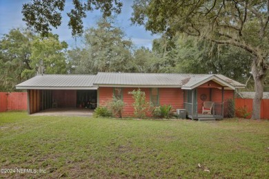 Lake Home For Sale in Melrose, Florida