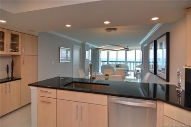 Beach Front! Step in to this stunning and spacious 3 bedroom 2 - photo 12