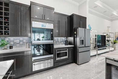 Spectacular, expanded Costa Mesa II located in the prestigious - photo 16