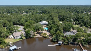 A truly one-of-a-kind waterfront estate, privately situated on 4 - photo 20
