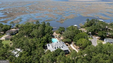 A truly one-of-a-kind waterfront estate, privately situated on 4 - photo 21