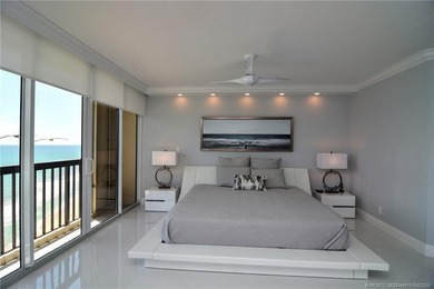 Beach Front! Step in to this stunning and spacious 3 bedroom 2 - photo 21