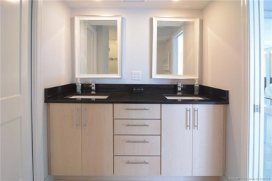 Beach Front! Step in to this stunning and spacious 3 bedroom 2 - photo 24