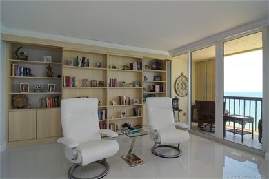 Beach Front! Step in to this stunning and spacious 3 bedroom 2 - photo 27