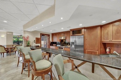 Beach Front! Step in to this stunning and spacious 3 bedroom 2 - photo 39