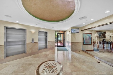 Beach Front! Step in to this stunning and spacious 3 bedroom 2 - photo 41