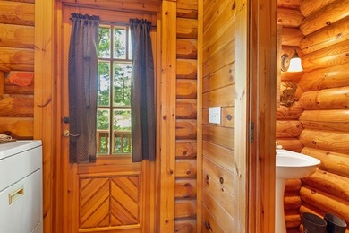 Exquisite Lakefront Log Retreat on Lake Santeetlah. Discover the - photo 42