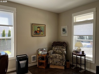 Nestled in the desirable Reserve at Heceta Lake community, this - photo 8