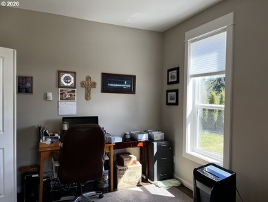 Nestled in the desirable Reserve at Heceta Lake community, this - photo 9