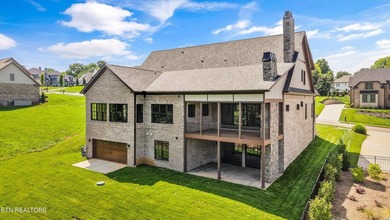 In a market where luxury new construction is practically - photo 6