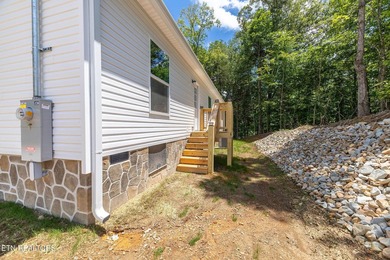 Charming New Home in Lake Awana - Flexible Living on a Private - photo 6
