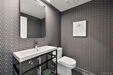Lowest price in the Fifth for this perfectly appointed, turnkey - photo 12