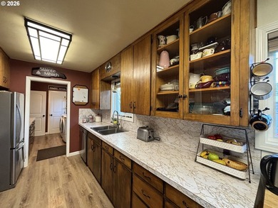Welcome home to this beautifully maintained 1969 charmer - photo 13