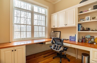 Enjoy the heirloom-quality finishes of this tasteful brick home - photo 19