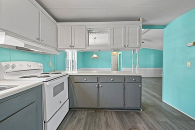 Welcome to the beach! This charming 3-bedroom, 2-bath home - photo 19