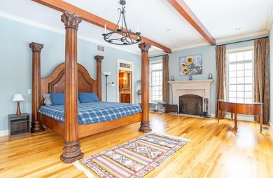 Enjoy the heirloom-quality finishes of this tasteful brick home - photo 22