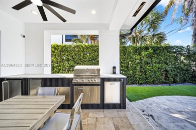 Located in the coveted High Pines, this fully renovated - photo 23